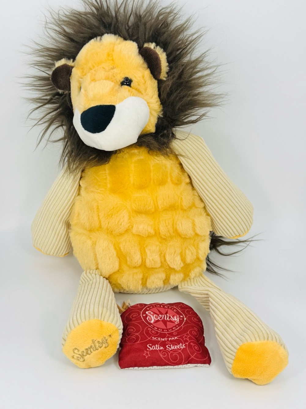 Scentsy Buddy Roarbert the Lion 15" Plush with Satin Sheets Scent Pak.